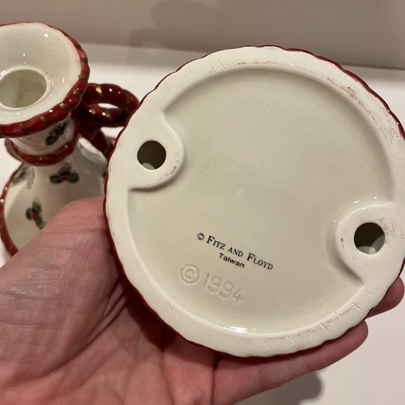 1990s Fitz & Floyd Christmas Bow Ceramic Candlestick Holder (without candles) - Picture 9 of 10